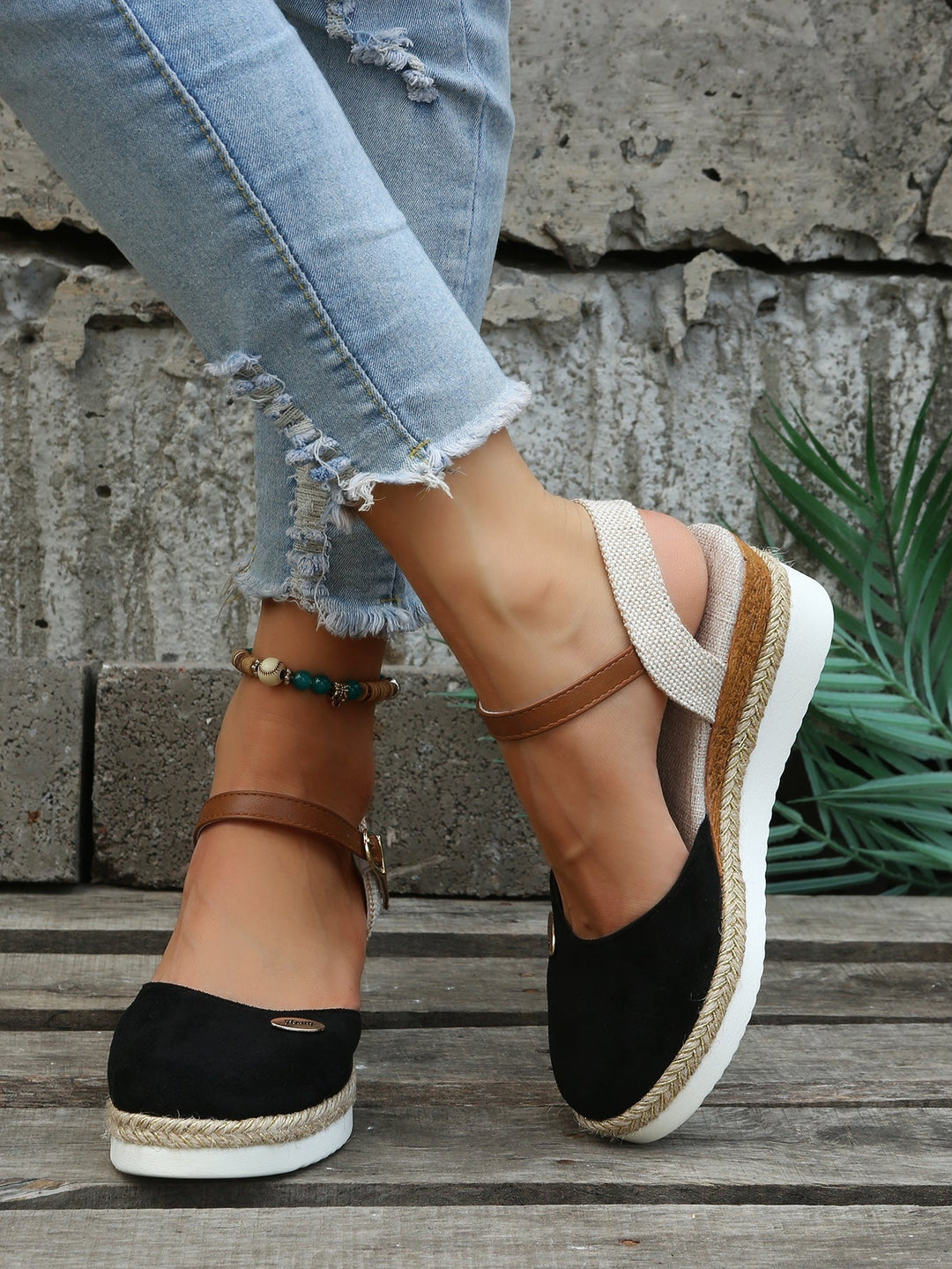 Arya | Chic Wedge Sandals